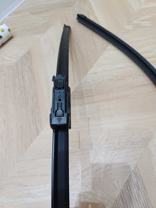 Чистачки за кола Bosch Aerotwin A 100 S (700mm/650mm)