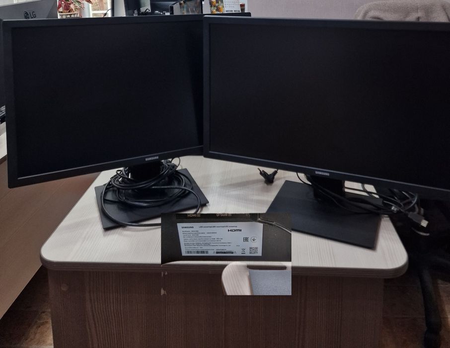 Продам мониторы в хорошем состоянии