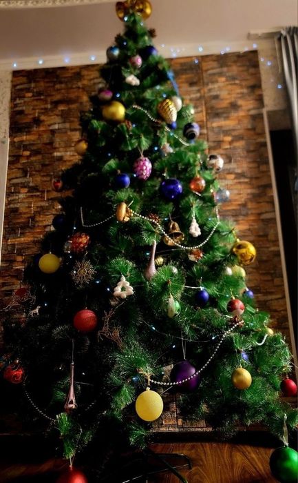 Ёлка 2,5метра все игрушки и герлянянды вместе всё то что на фото