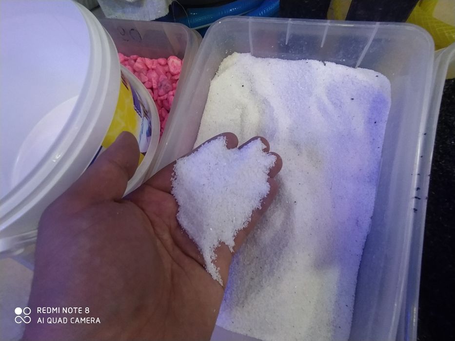 Akvarium Qumlari Dekorativniy