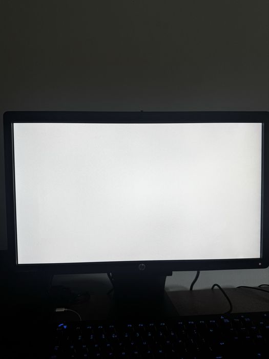Като нов HP EliteDisplay E221c - 21.5” IPS Full HD монитор