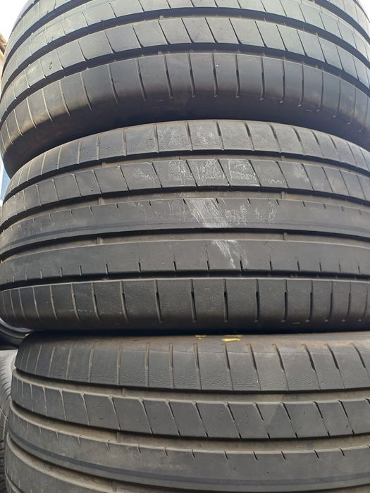 Гуми 235/40/19 Гудиар