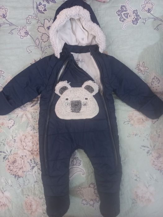 Детские вещи,комбинезоны и шапка