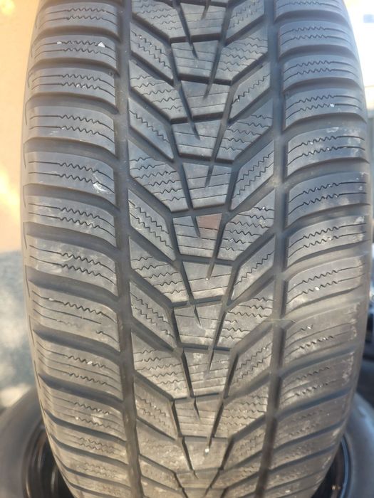Зимни гуми 235 55 19 Hankook
