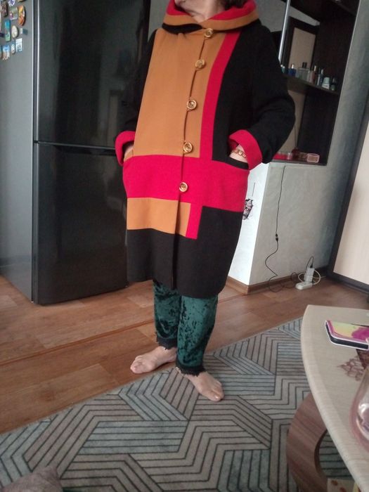 Пальто б/у , драповое .