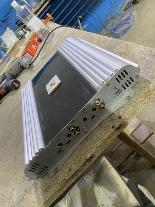 Продам усилитель jbl