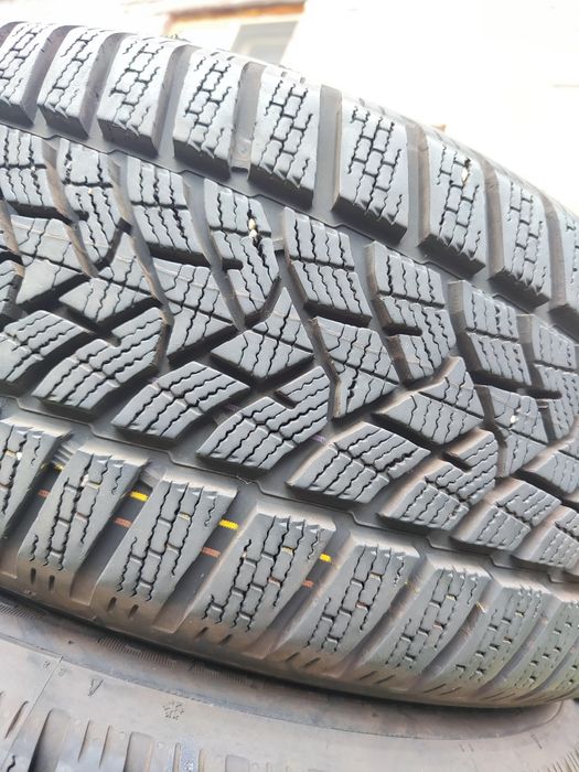 4 бр зимни 205/55/16 Dunlop