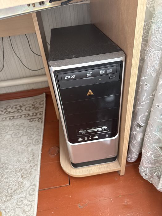 Компьютер с принтером