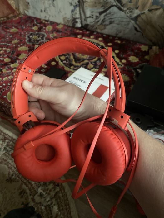 Наушники SONY ,новые, в коробке