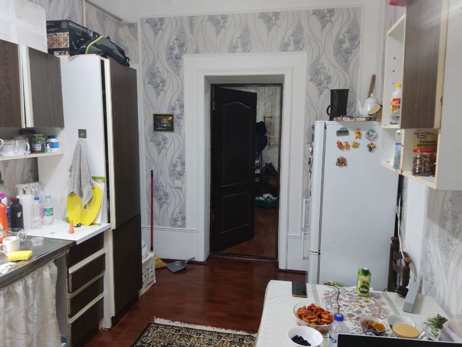 Продам шикарный дом под бизнес на участке 2 дома