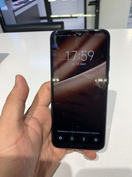 Телефон Huawei Y6,2019г