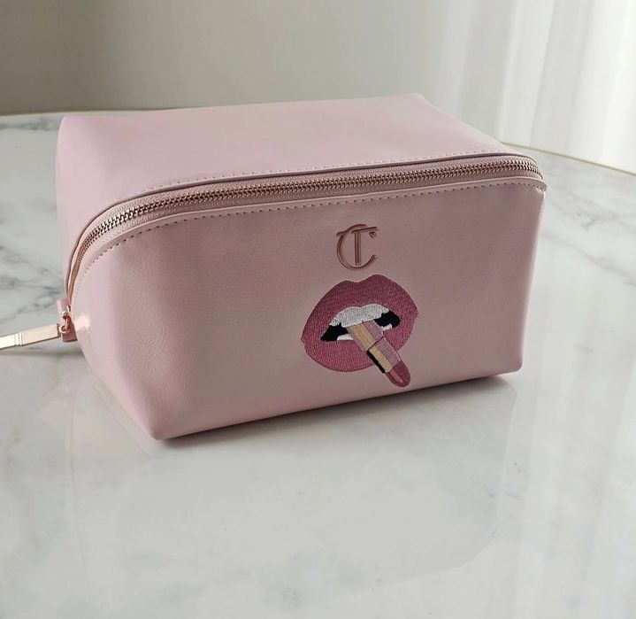 Charlotte Tilbury косметичка
