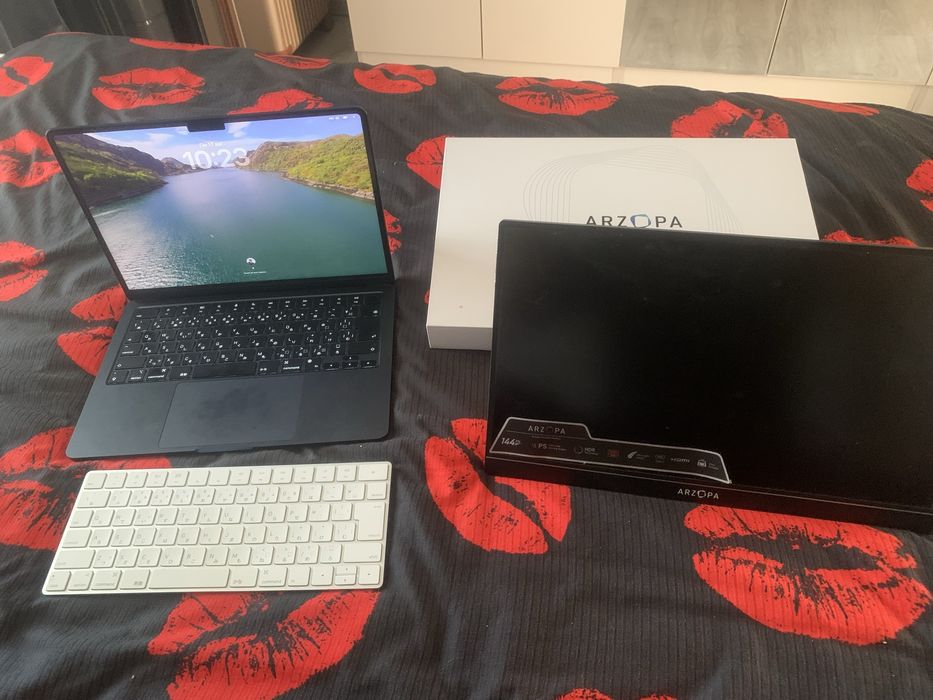 MacBook Air M3 16/512 + оригинальная клавиатура Apple + монитор ARZOPA