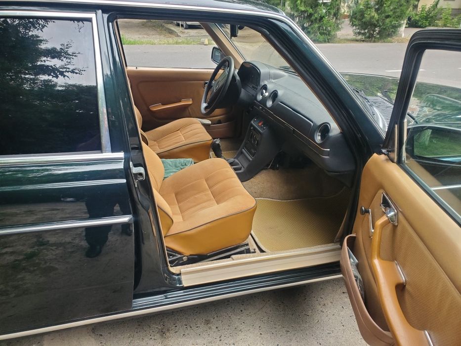 Mercedes Ben's w123