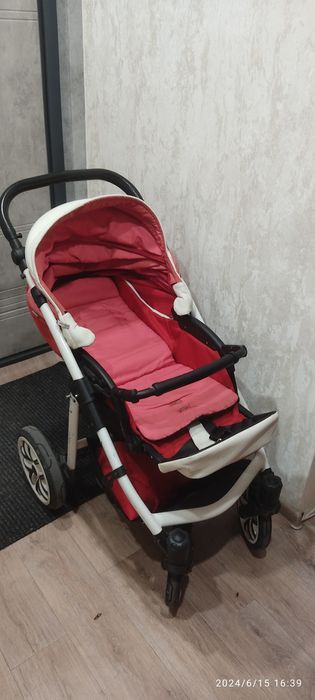 Коляска прогулочная