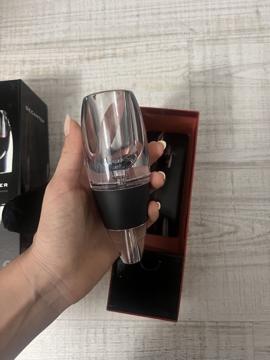 Компактен Аератор за вино