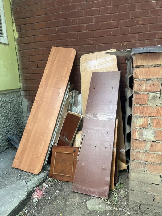 Отдам на дрова, все упаковано скотчем