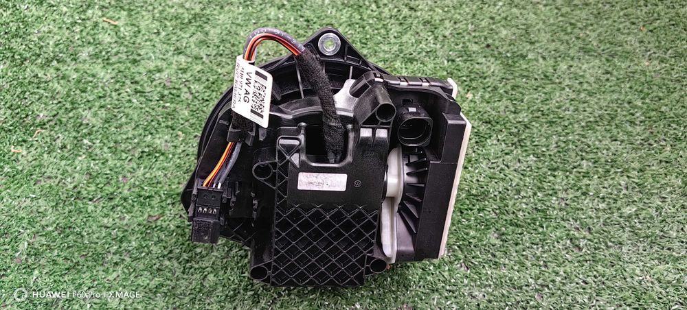 Камера / дръжка / емблема за VW Golf 8 / ВФ Голф 8