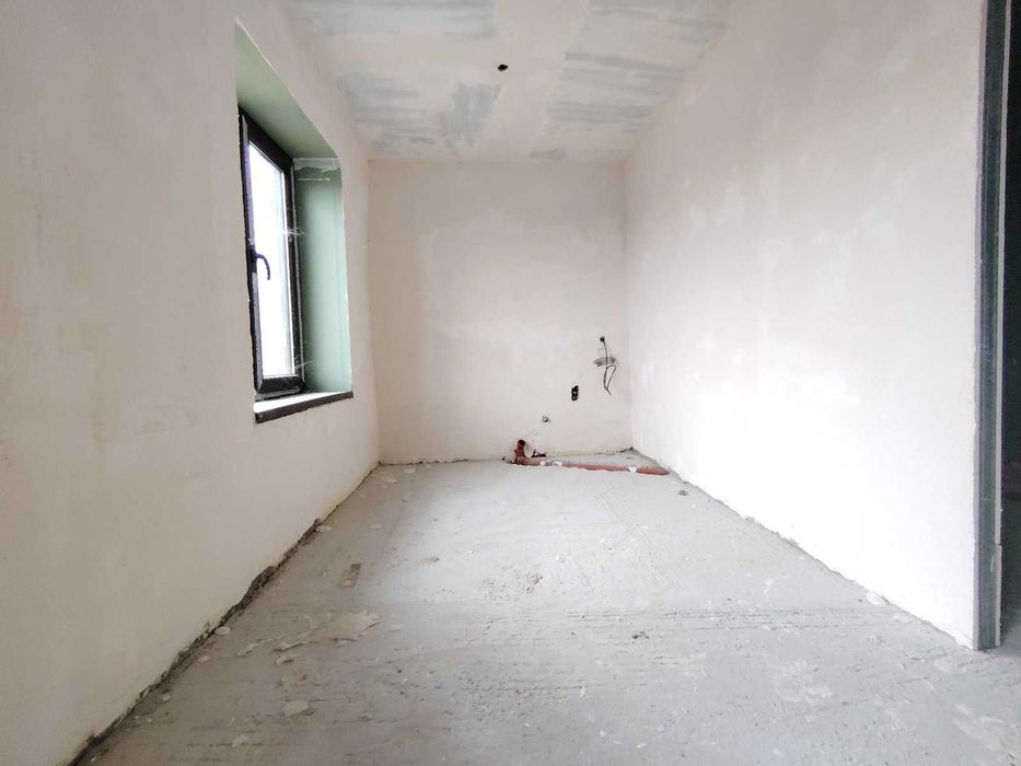 Къща в близост до Плевен, с. Гривица