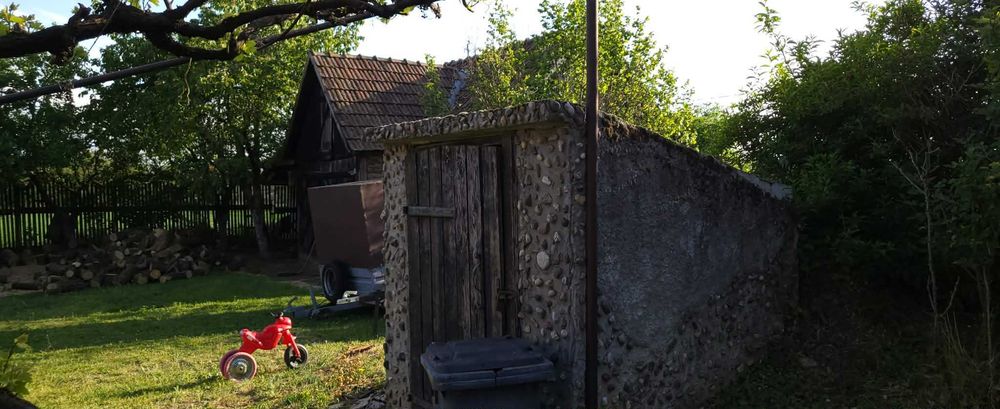 Vând sau schimb casa in Lucăceni