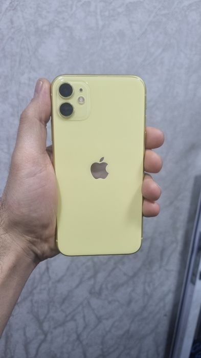 Iphone 11 sariq tiniq holatda