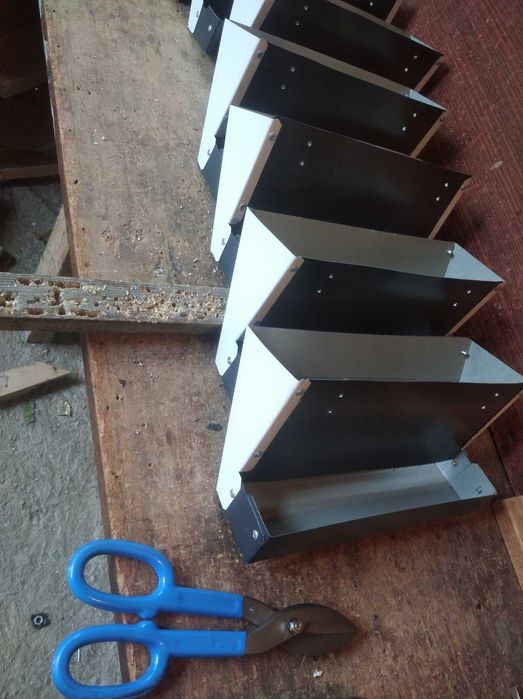 Хранилки за зайци метални