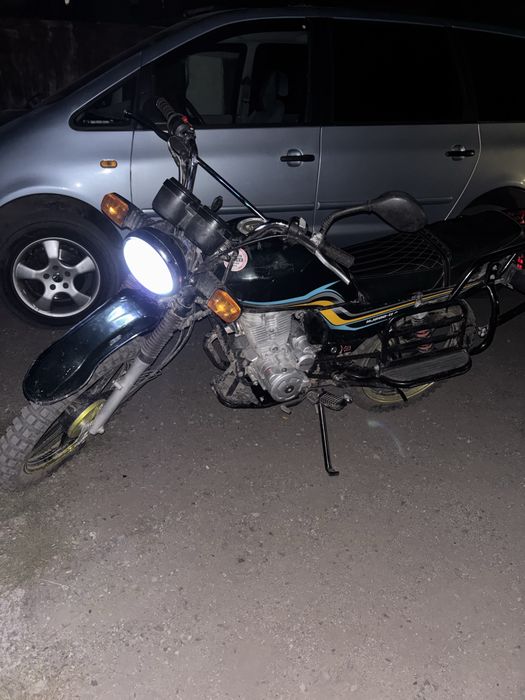 Мотоцикл 200 куб