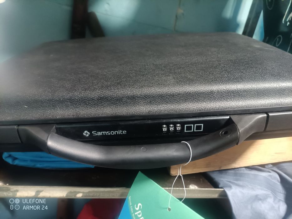 Винтич Твърд Куфар Самсонаит