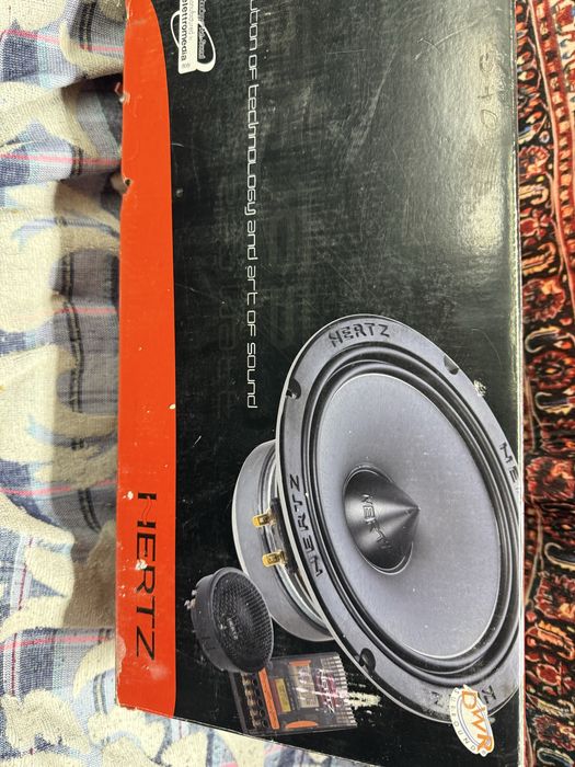 Продаеся эстрадные колонки герц новые