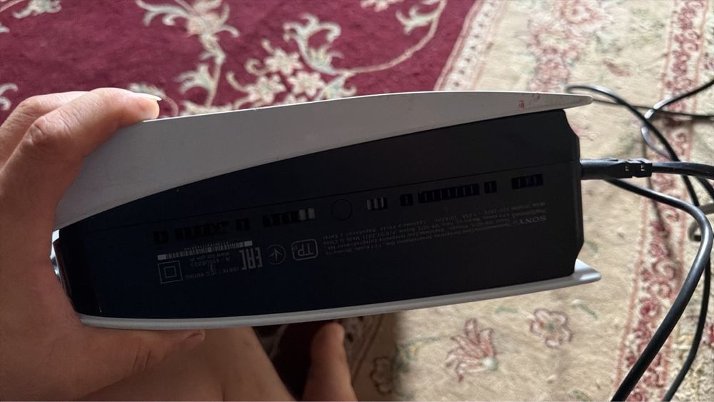Продам PlayStation пять