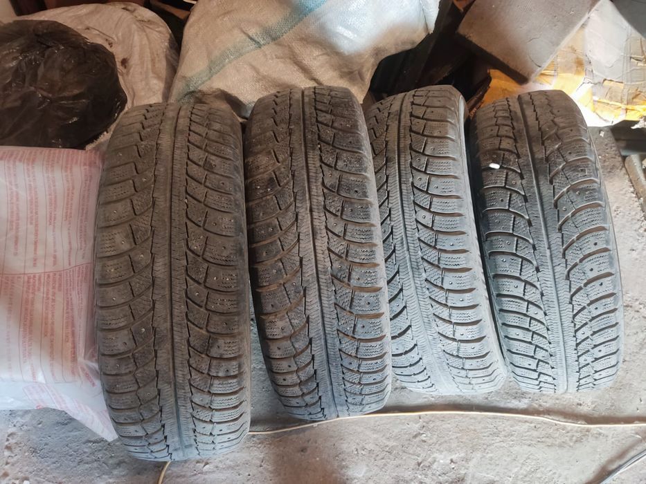 Продам срочно шины