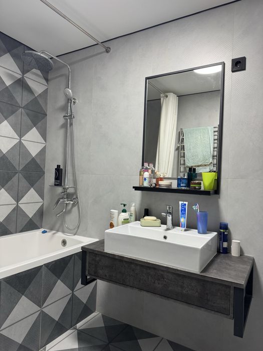 Продам 3 комн.  в новостройке