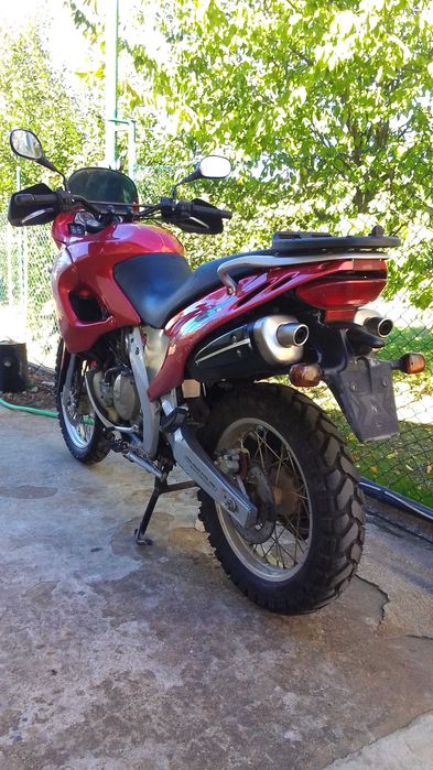 Априлия Пегасо 650