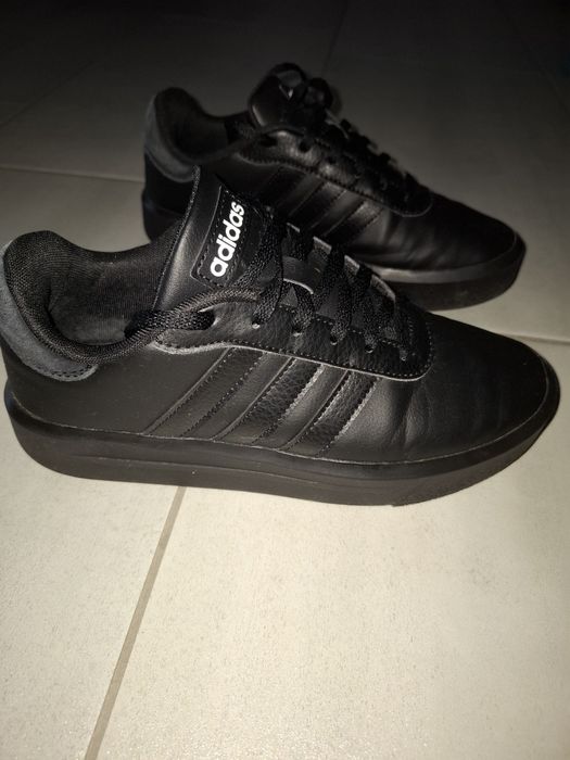 Adidasi Adidas marimea 37,5