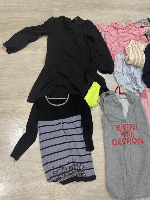 Продам пакет вещей для девочки 11-13 лет