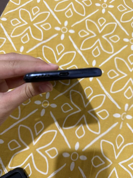 Продавам Motorola one action