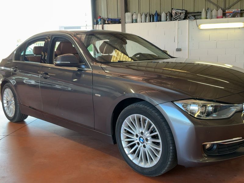 BMW 3er 320d Luxury 2013
