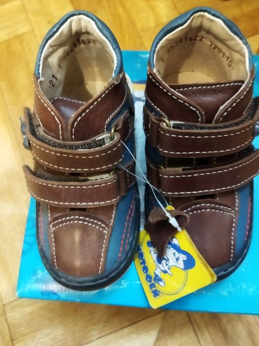 Ботинки на мальчика, новые