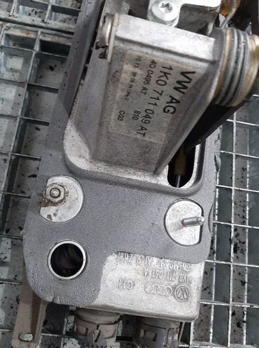 timonerie schimbator  1.9 tdi audi a3 8p seat altea  vw golf 5 skoda octavia 2  1k0711061a