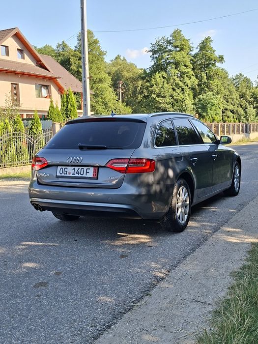 AUDI A4 B8.5 * Facelift * 2013* Business Edition *Led* Tempomat * Navigatie Mare MMI* PDC* BI-XENON * Manual 6 Trepte * Import Germania Recent *
