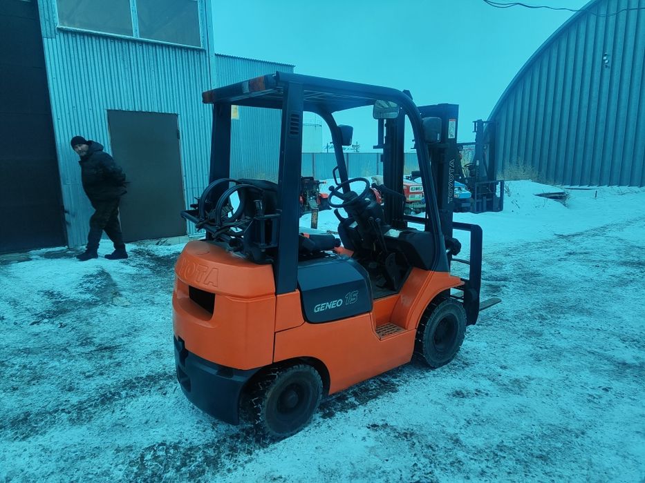 Продам вилочный погрузчик. Кара