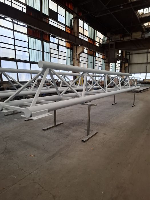 Estacada traversari  tevi.