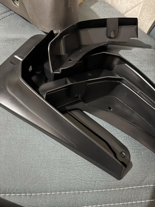 продаю абсолютно новые бризговики на трекер 2