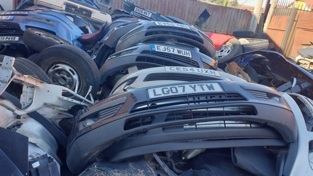 Bara Ford Focus, bara fata Ford Focus