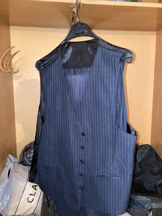 Костюм тройка.