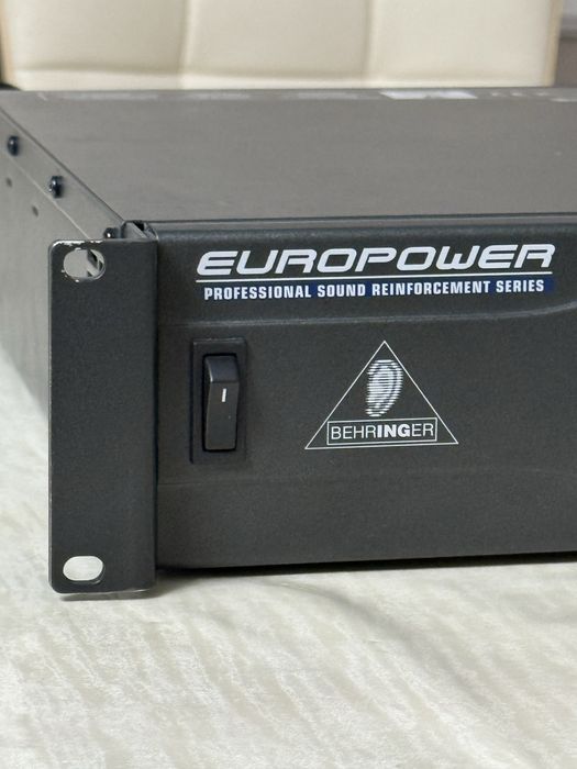 Усилитель Behringer Europower EP2000