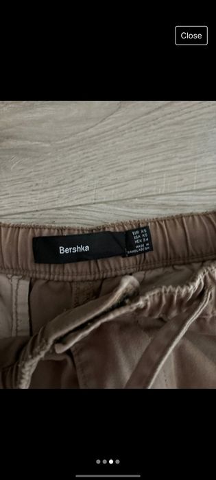Pantaloni parachute Bershka