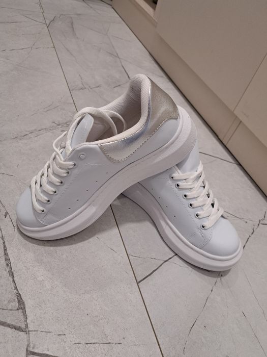 Нови  дамски маратонки