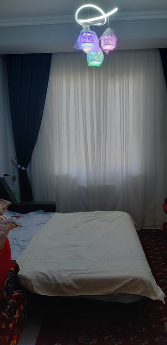 Kvartira ijaraga beriladi! 
Manzil: qorasuv motrid city house
3 xona.