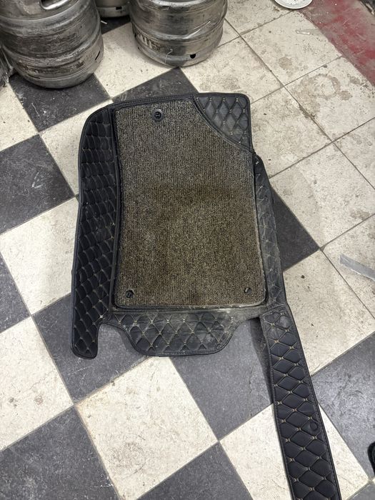 Коврик на камри 40 ,45 сост сред